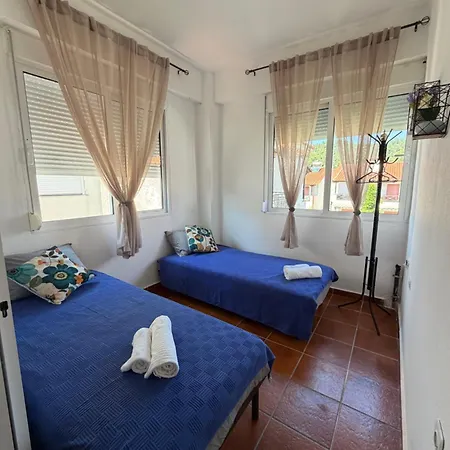 Sea Lavie -180m - Starlink Wifi - Balcony - 2 Bedrooms * Skála Foúrkas